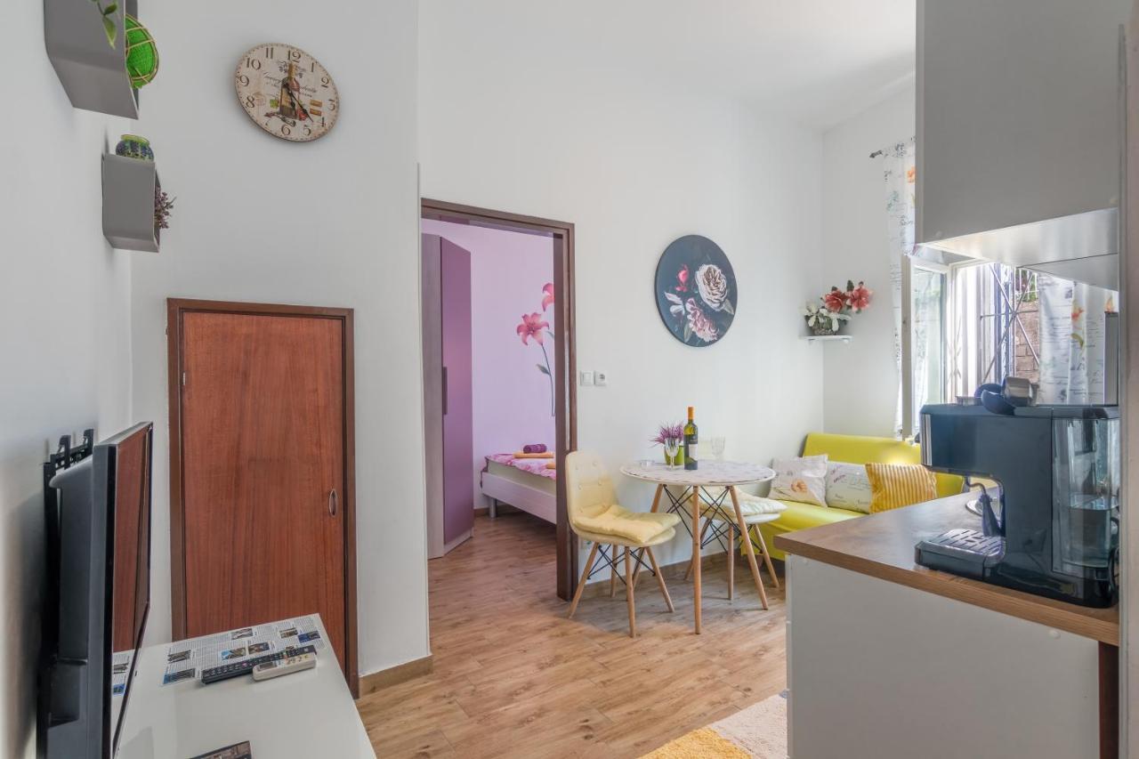 Apartment Ljube Pula Extérieur photo
