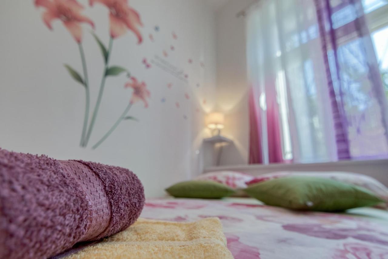 Apartment Ljube Pula Extérieur photo