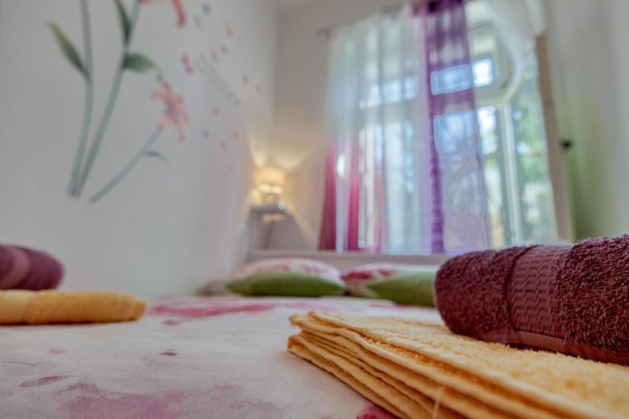 Apartment Ljube Pula Extérieur photo