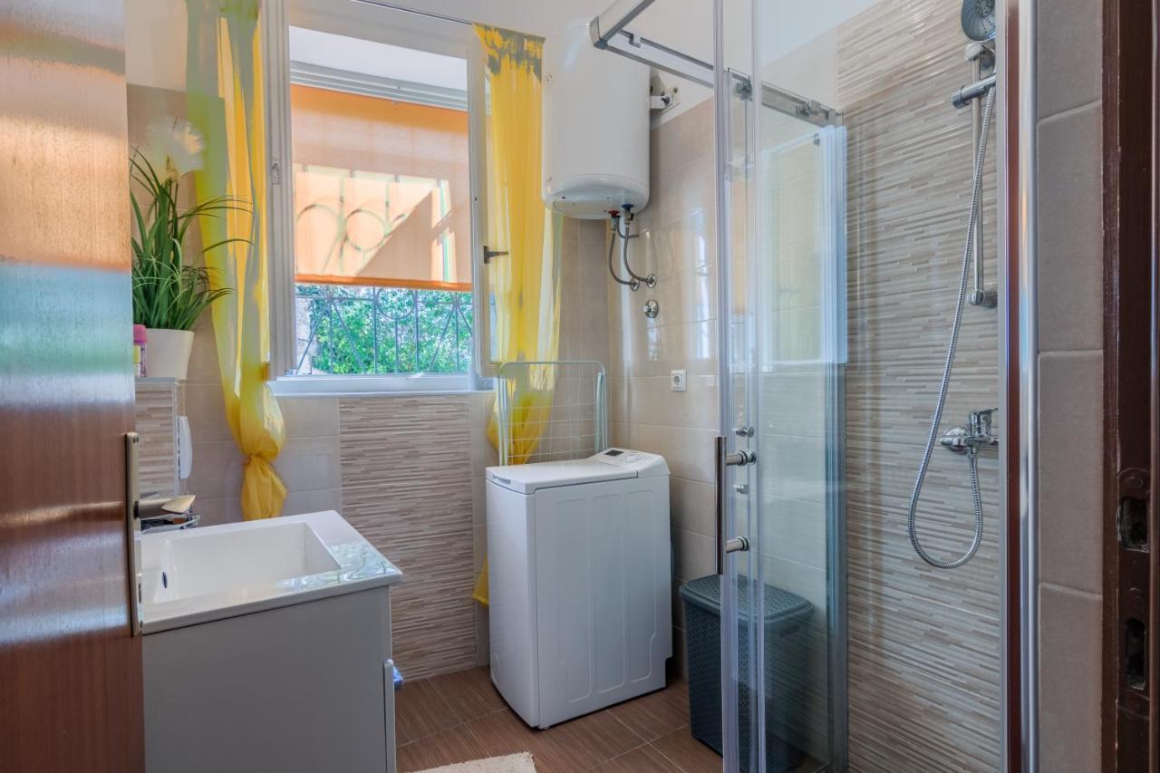 Apartment Ljube Pula Extérieur photo
